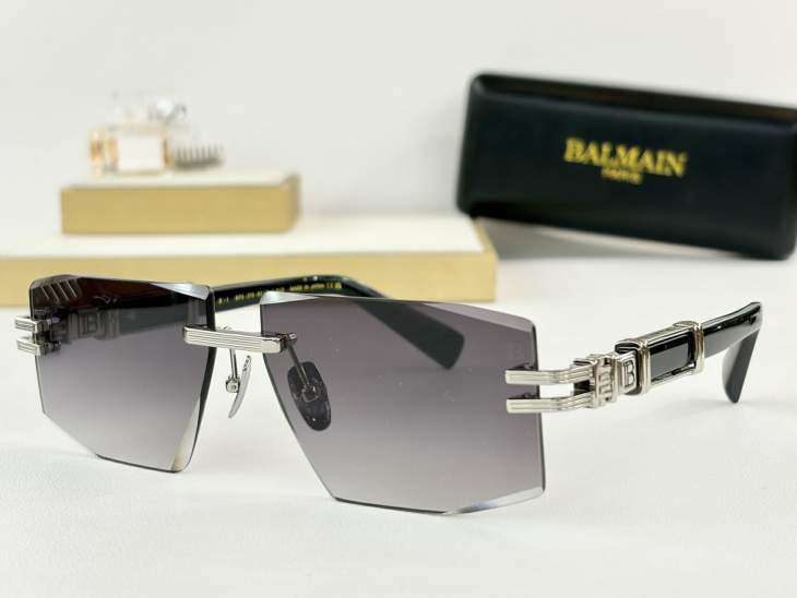 Picture of Balmain Sunglasses _SKUfw79721677fw